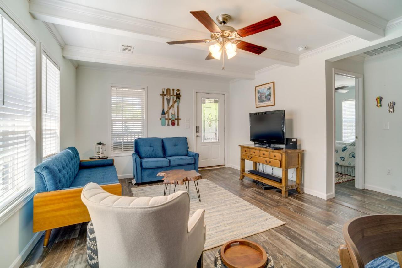 Charleston Home With Porch - 3 Mi To Folly Beach! Bagian luar foto