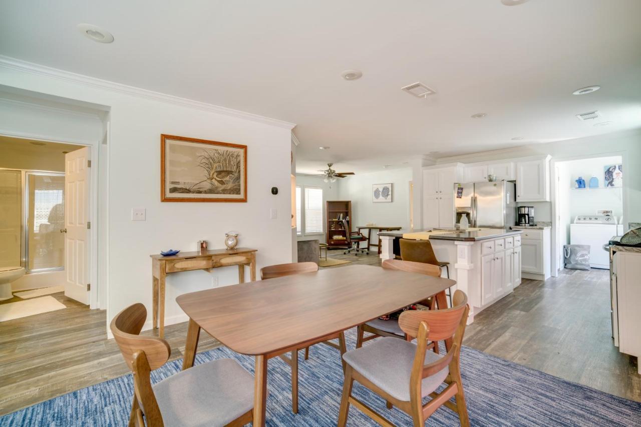Charleston Home With Porch - 3 Mi To Folly Beach! Bagian luar foto